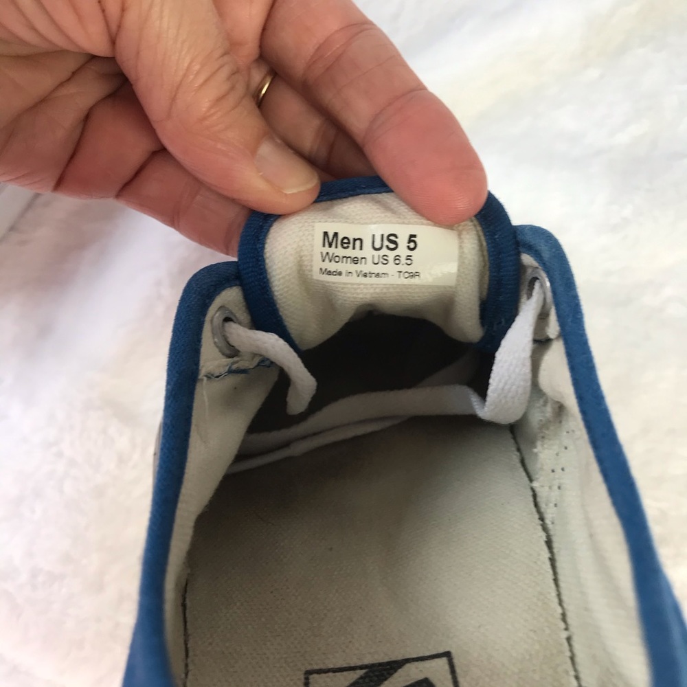 Vans Canvas Ultramarine Sneakers - Picture 4 of 9